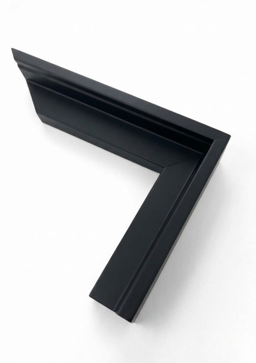 Black frame sample
